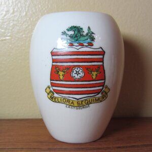 W.H. Goss crested heraldry china vintage Eastbourne (GC074 Grace)